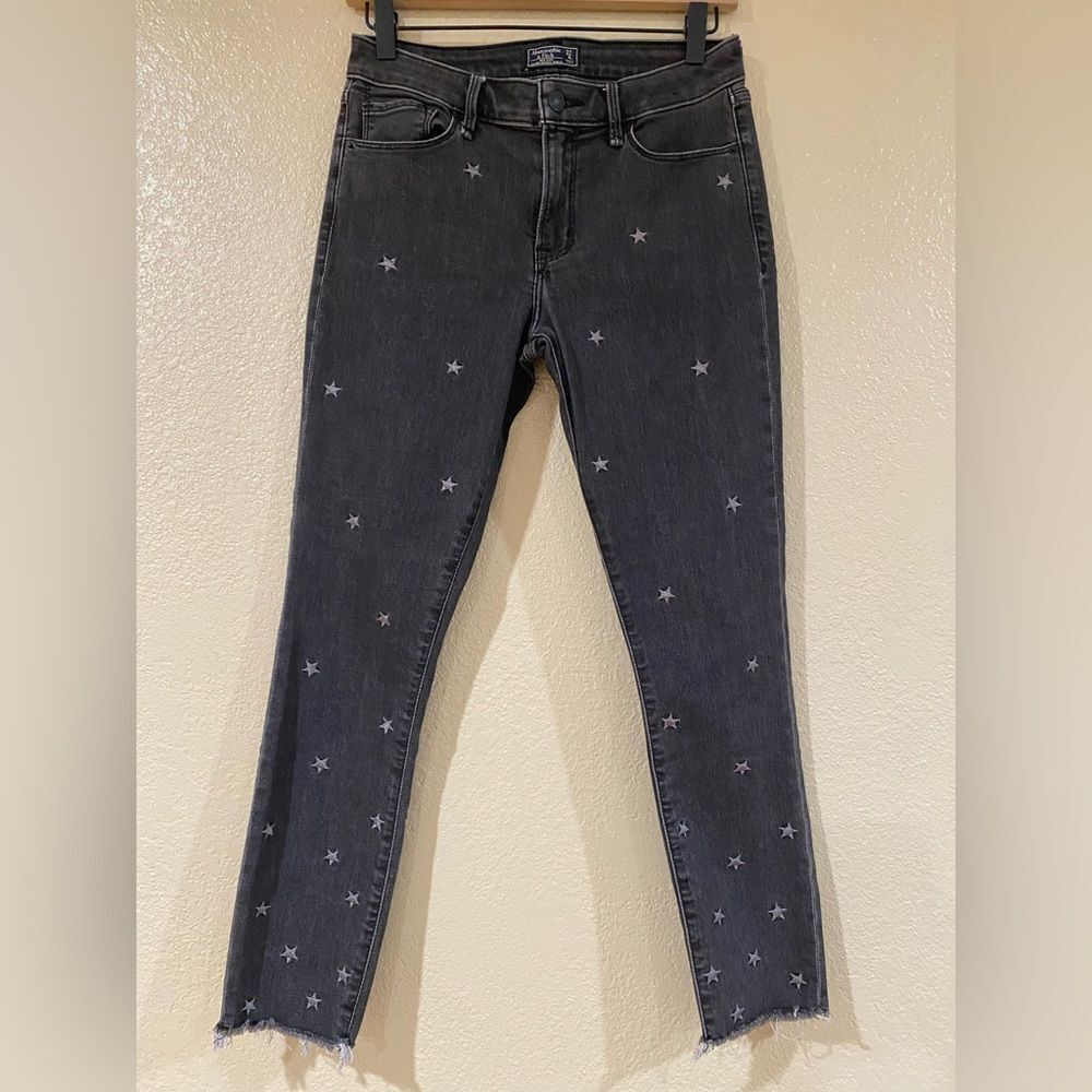 Abercrombie & Fitch Embroidered Mid Rise Super Skinny Ankle Jean